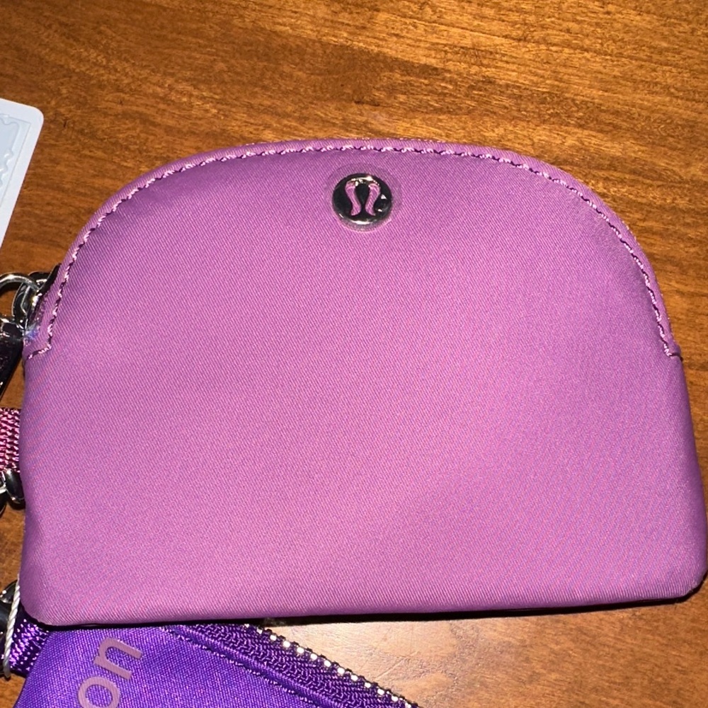 Lululemon Dual Pouch Wristlet in Lavender & Purple NWT - Picture 3 of 10